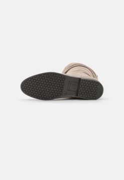 Tamaris Bottes - Taupe 10 Tamaris Bottes - Taupe -Zalando 1d04de62d6524e3fa33864fc60714fc5