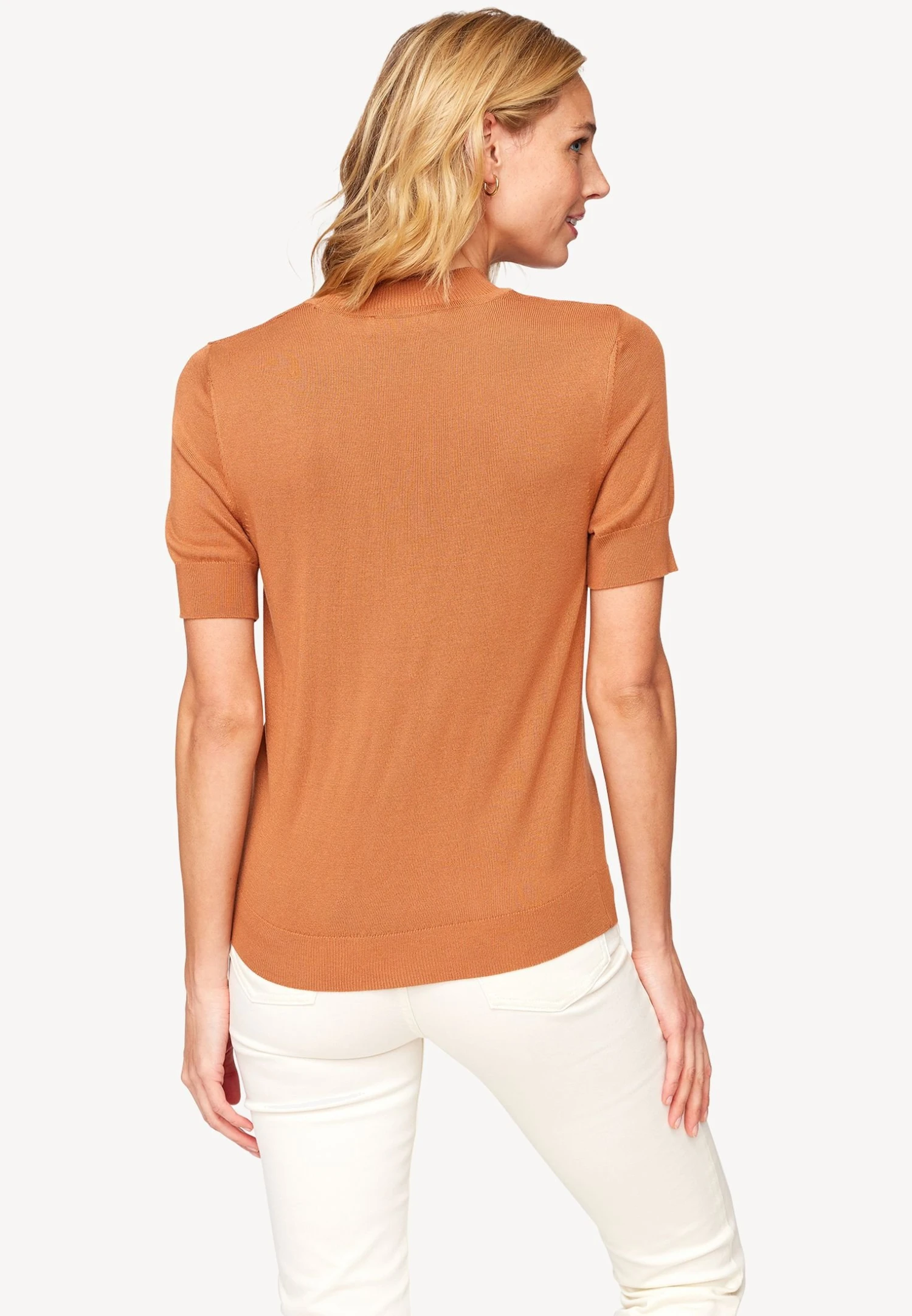 Tamaris T-Shirt Basique - Pecan Brown 2 Tamaris T-Shirt Basique - Pecan Brown – Image 2