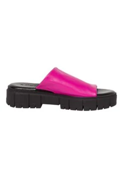 Tamaris Mules - Fuxia Black 13 Tamaris Mules - Fuxia Black -Zalando 5d07471cbecd43cca00939c2882ea857