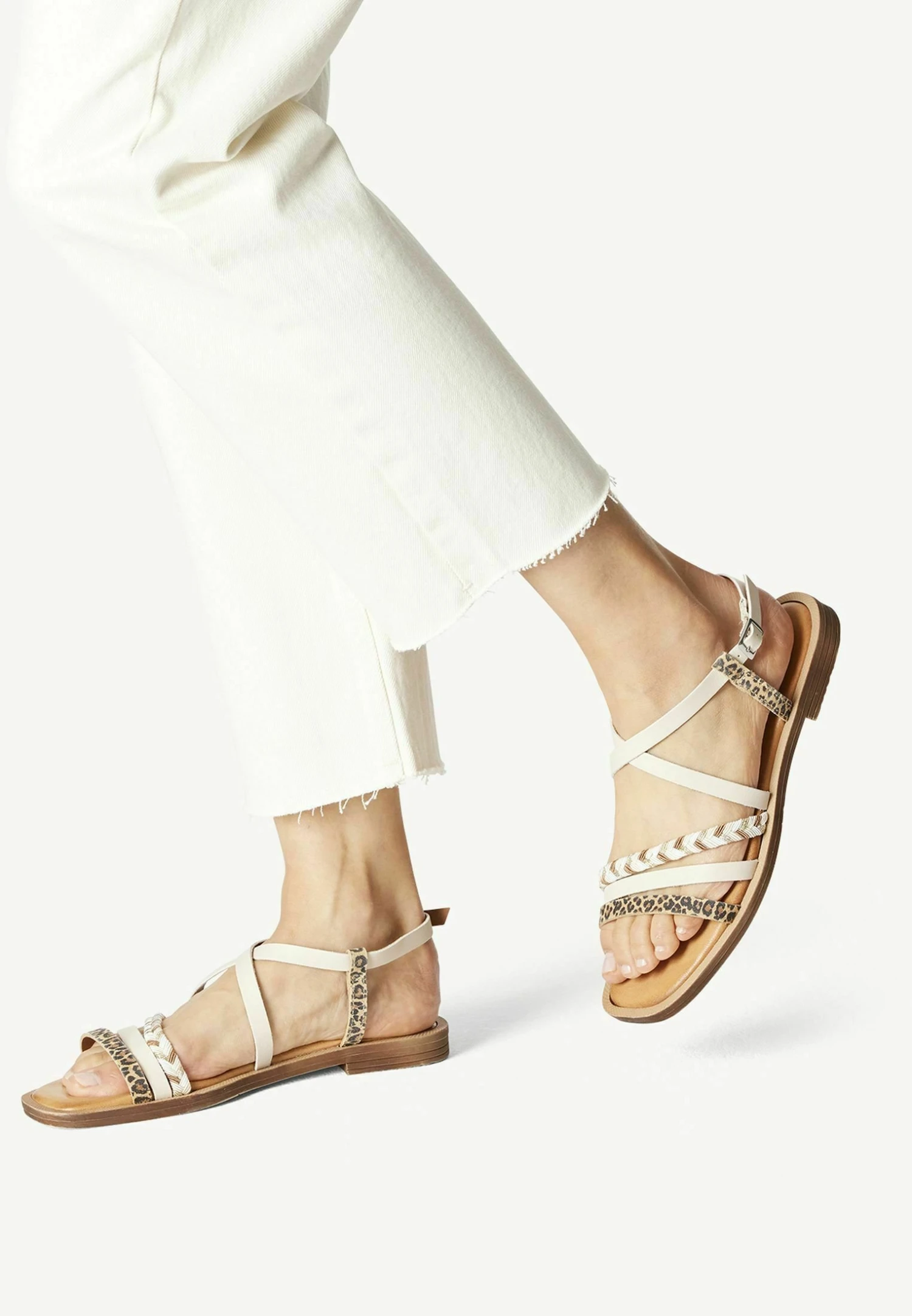 Tamaris Sandales - White Comb 1 Tamaris Sandales - White Comb