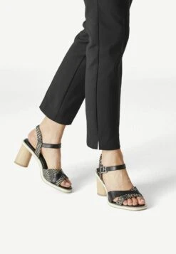 Tamaris Sandales - Black Comb