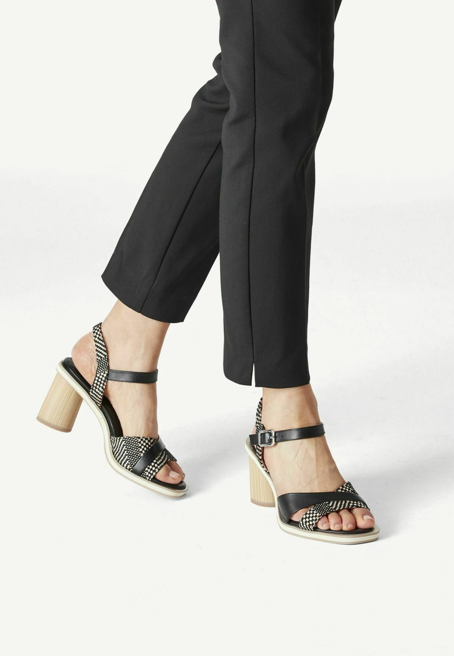 Tamaris Sandales - Black Comb 1 Tamaris Sandales - Black Comb