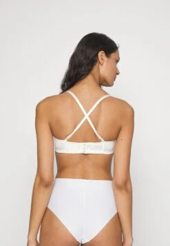 Tamaris Ardee Multifunctional Bra - Soutien-Gorge À Balconnet - Bright White 13 Tamaris Ardee Multifunctional Bra - Soutien-Gorge À Balconnet - Bright White -Zalando 6f8fd1cbc8994920b09459008e896695