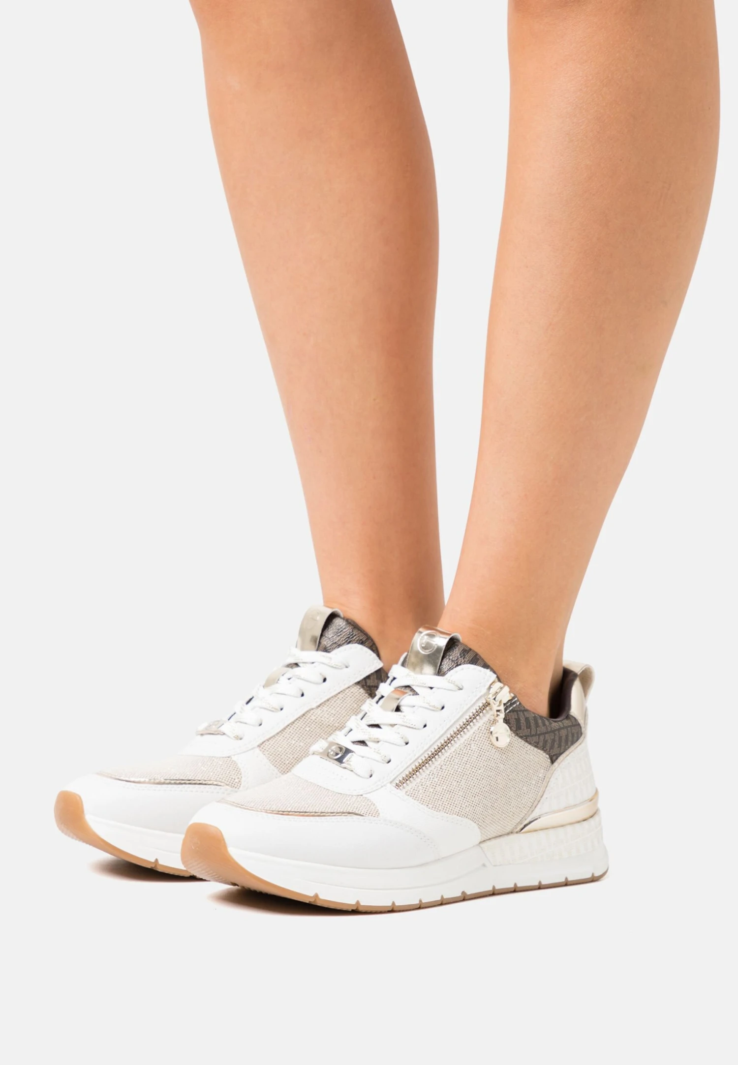 Tamaris Baskets Basses - Ivory/Gold 1 Tamaris Baskets Basses - Ivory/Gold