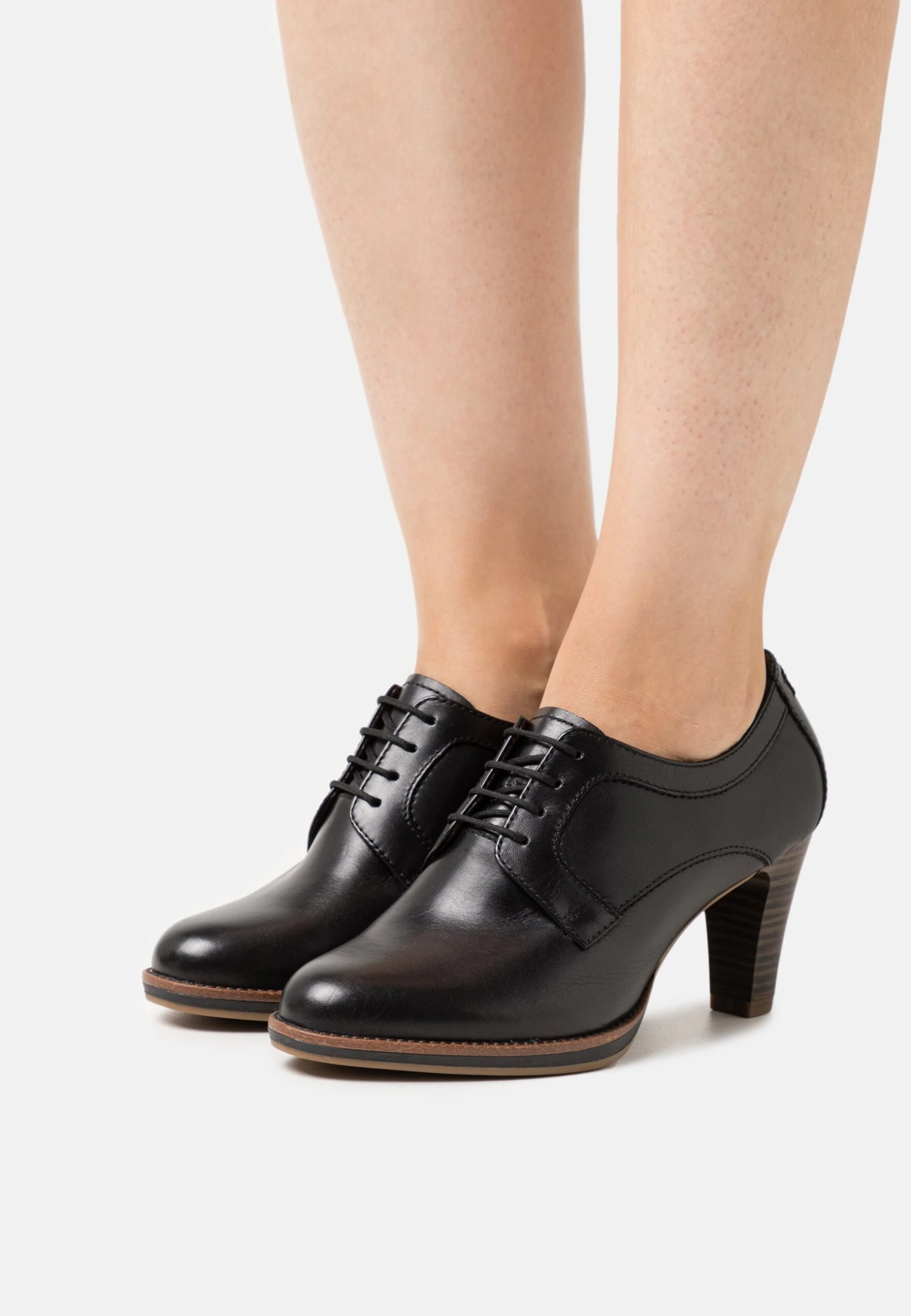 Tamaris Richelieus - Black 1 Tamaris Richelieus - Black