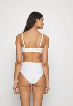 Tamaris Ardee Multifunctional Bra - Soutien-Gorge À Balconnet - Bright White 10 Tamaris Ardee Multifunctional Bra - Soutien-Gorge À Balconnet - Bright White -Zalando d93163bcdfec427cb88b5a597c76cfc8