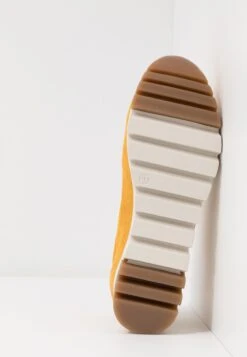 Tamaris Lace Up - Baskets Basses - Mustard -Zalando f06cfbce86ac41e28f290ad3b2b69fae