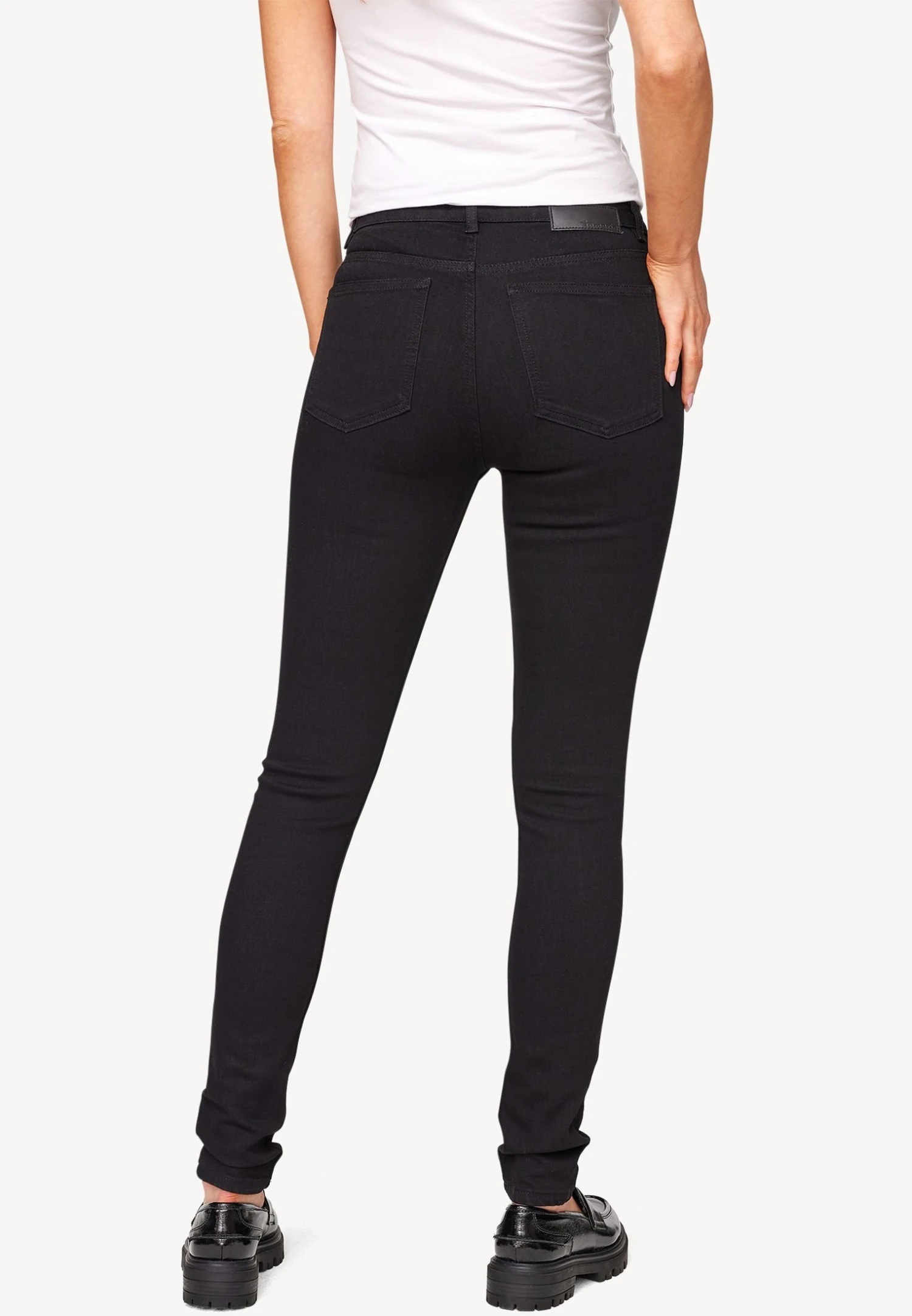 Tamaris Jeans Skinny - Black Denim 2 Tamaris Jeans Skinny - Black Denim – Image 2