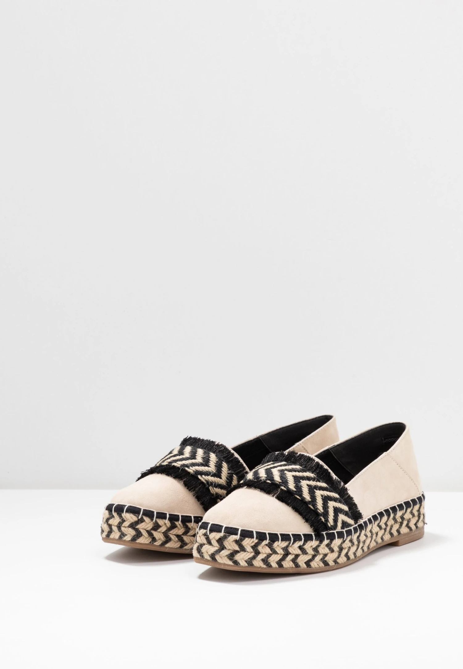 Tamaris Espadrilles - Ivory 5 Tamaris Espadrilles - Ivory – Image 5